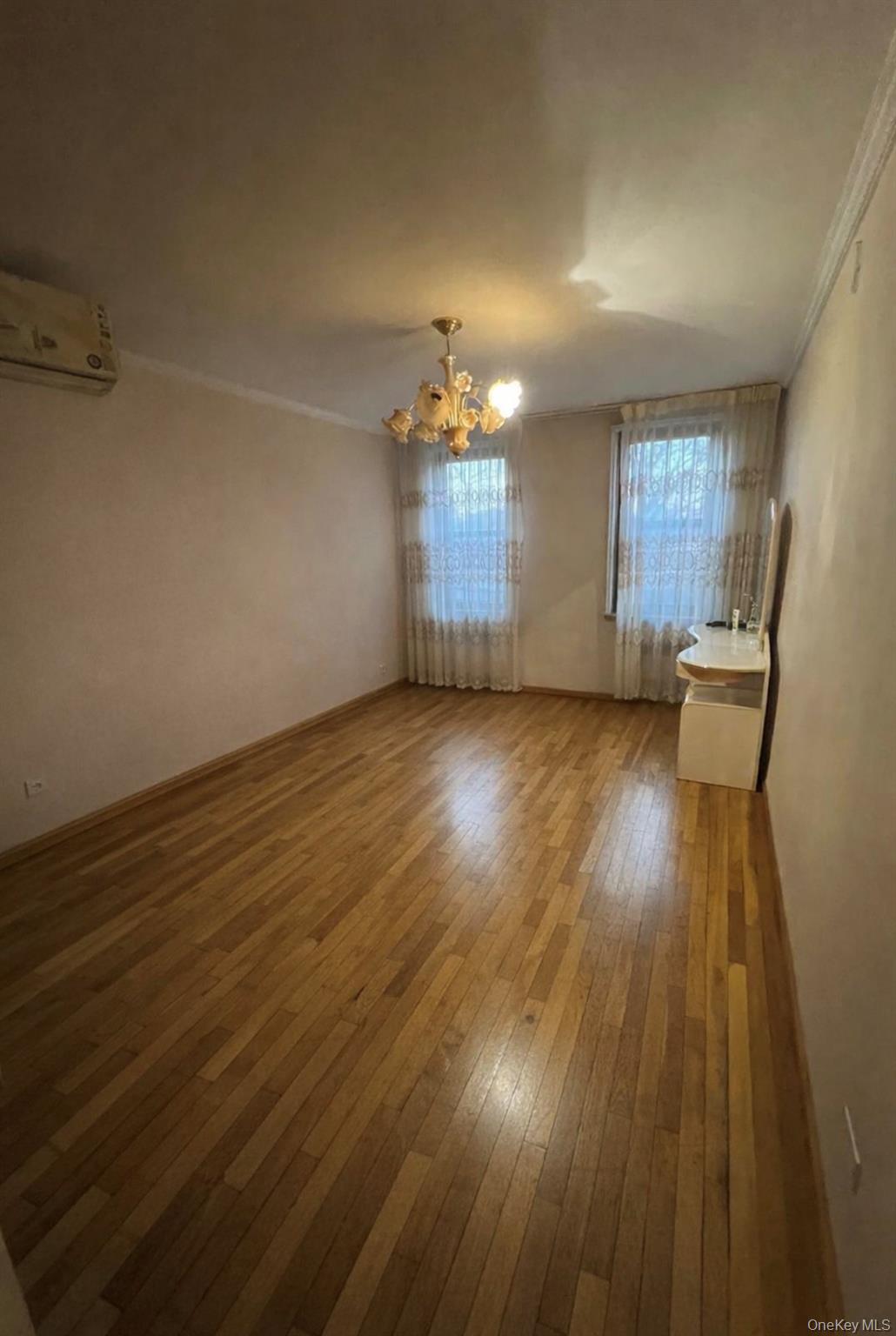 #8 photo, 84-01 Main St, 皇后區 牙買加 Jamaica , NY 11435