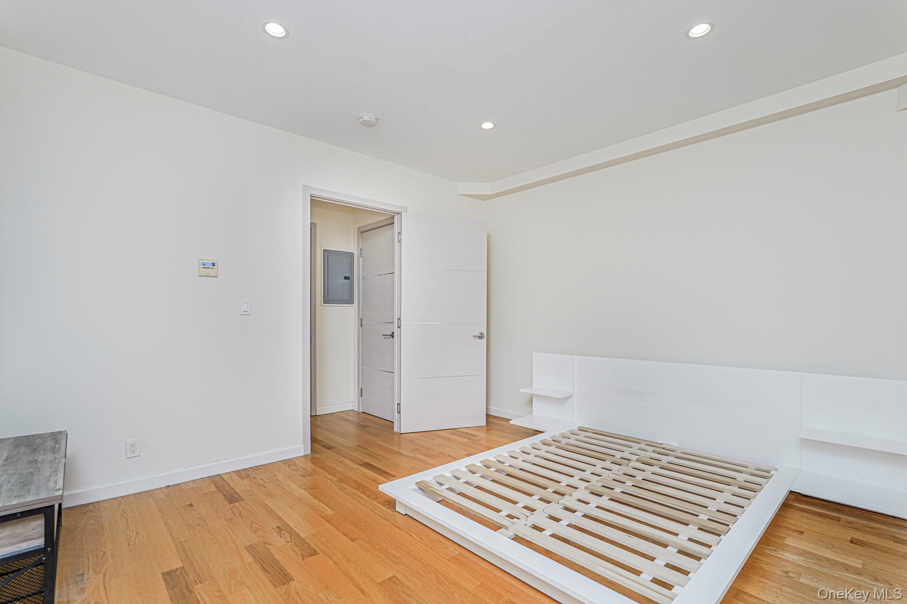 #12 photo, 8794 17 Avenue, 브루클린 Brooklyn , NY 11214