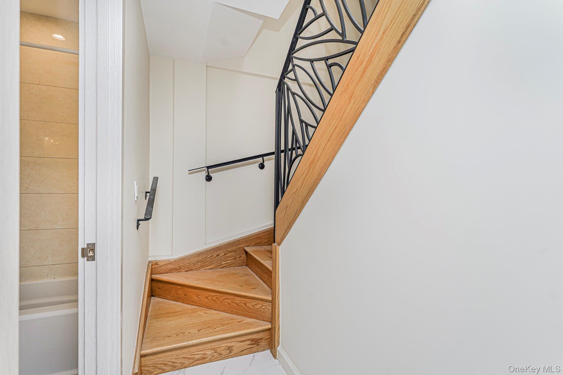 #18 photo, 8794 17 Avenue, 브루클린 Brooklyn , NY 11214