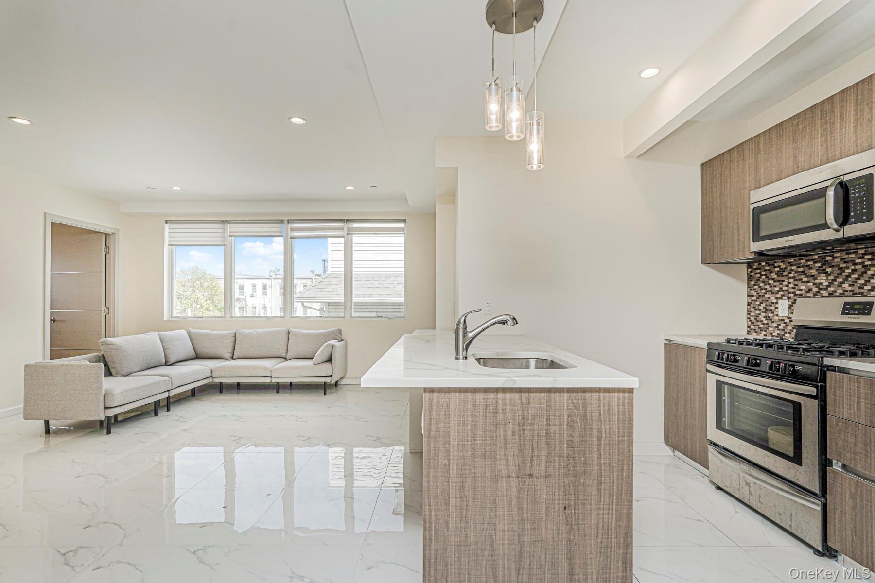 #6 photo, 8794 17 Avenue, 브루클린 Brooklyn , NY 11214