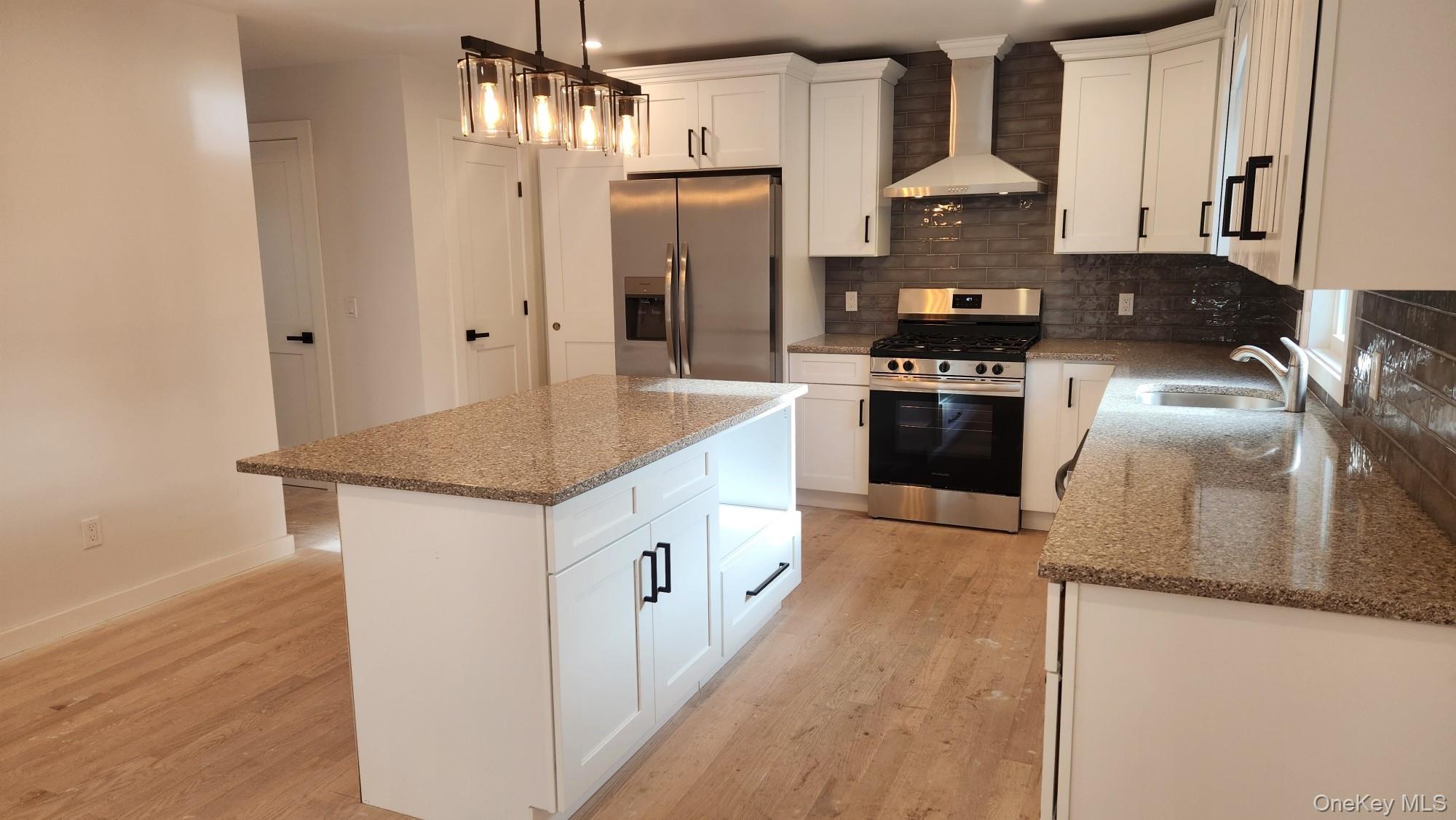 #6 photo, 45 Kingsland Avenue, Shirley , NY 11967