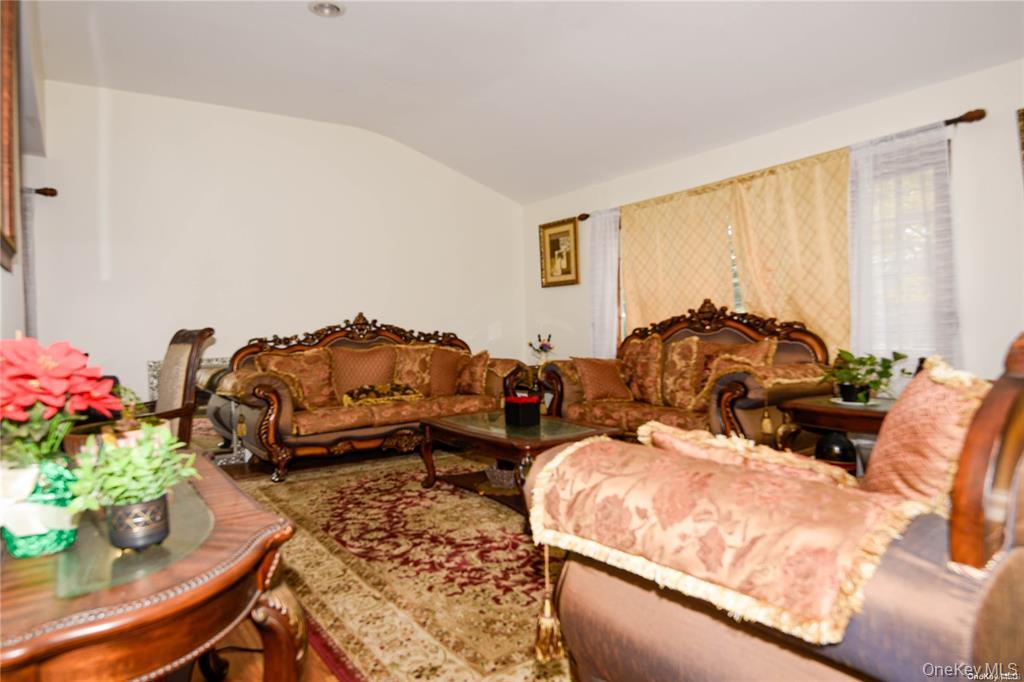 #3 photo, 29 Andover Drive Andover Drive, Deer Park , NY 11729