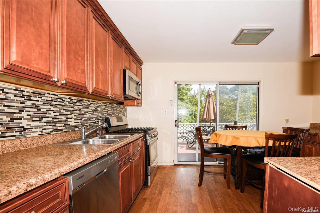 #6 photo, 29 Andover Drive Andover Drive, Deer Park , NY 11729