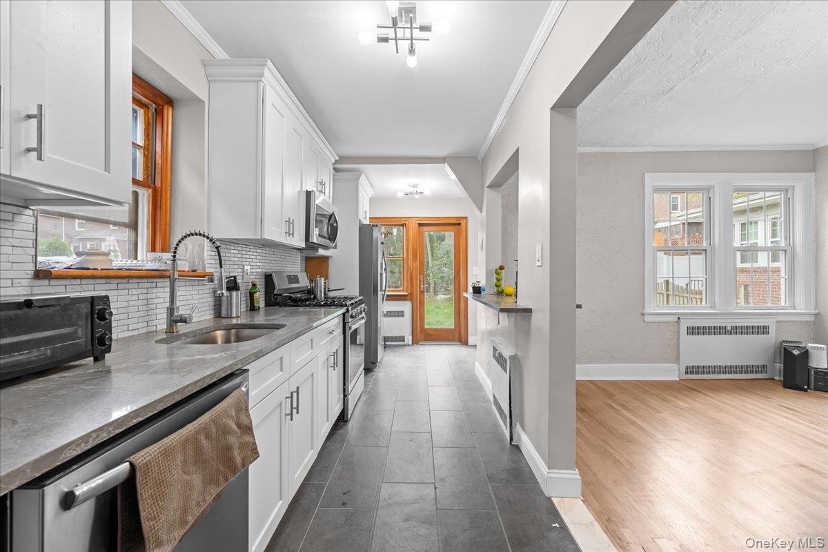 #17 photo, 128 Kimball Terrace, Yonkers , NY 10704