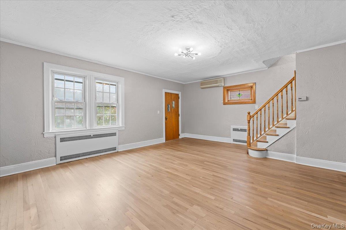 #6 photo, 128 Kimball Terrace, Yonkers , NY 10704