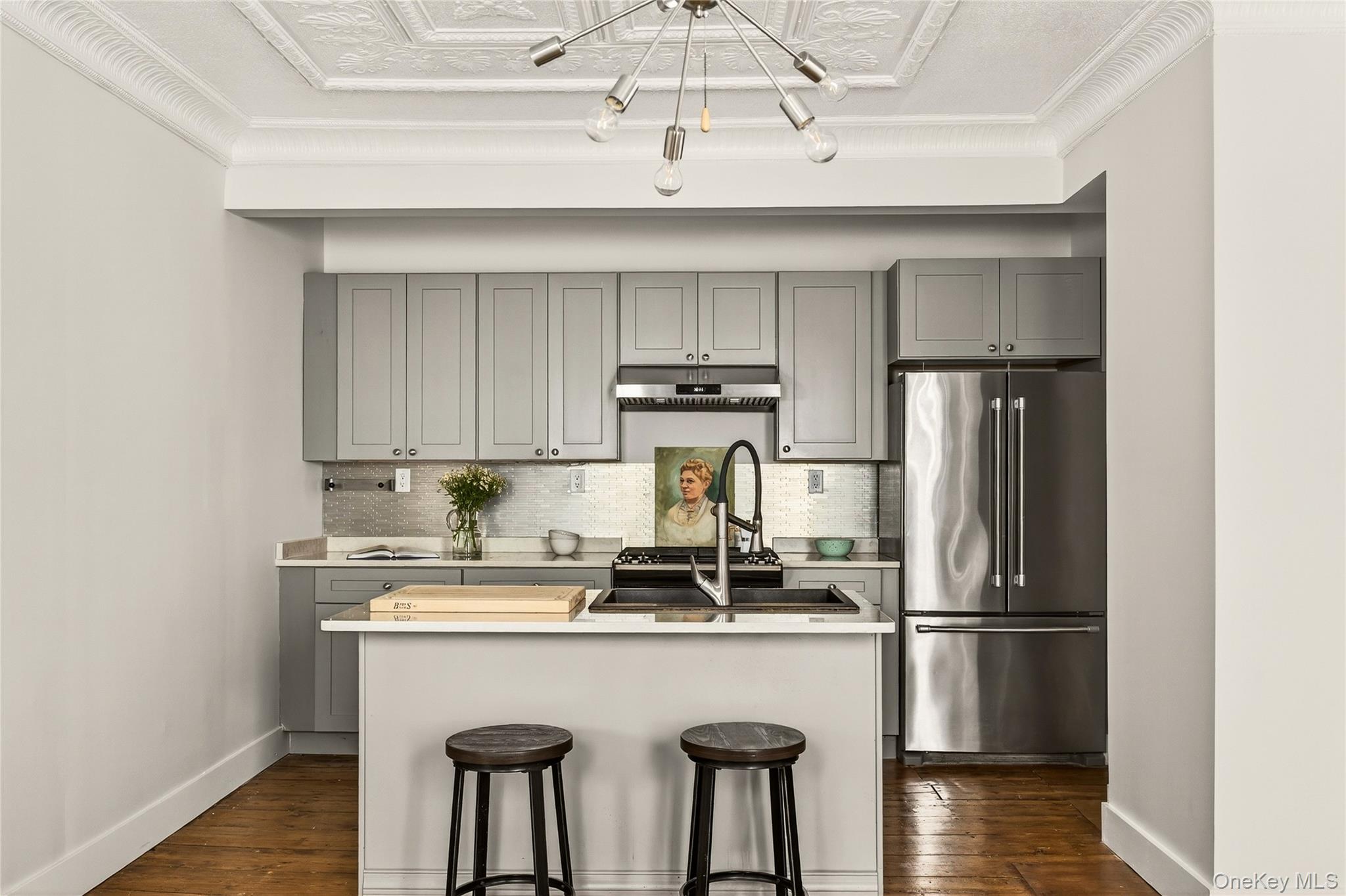 #12 photo, 19 8th Street, Hudson , NY 12534