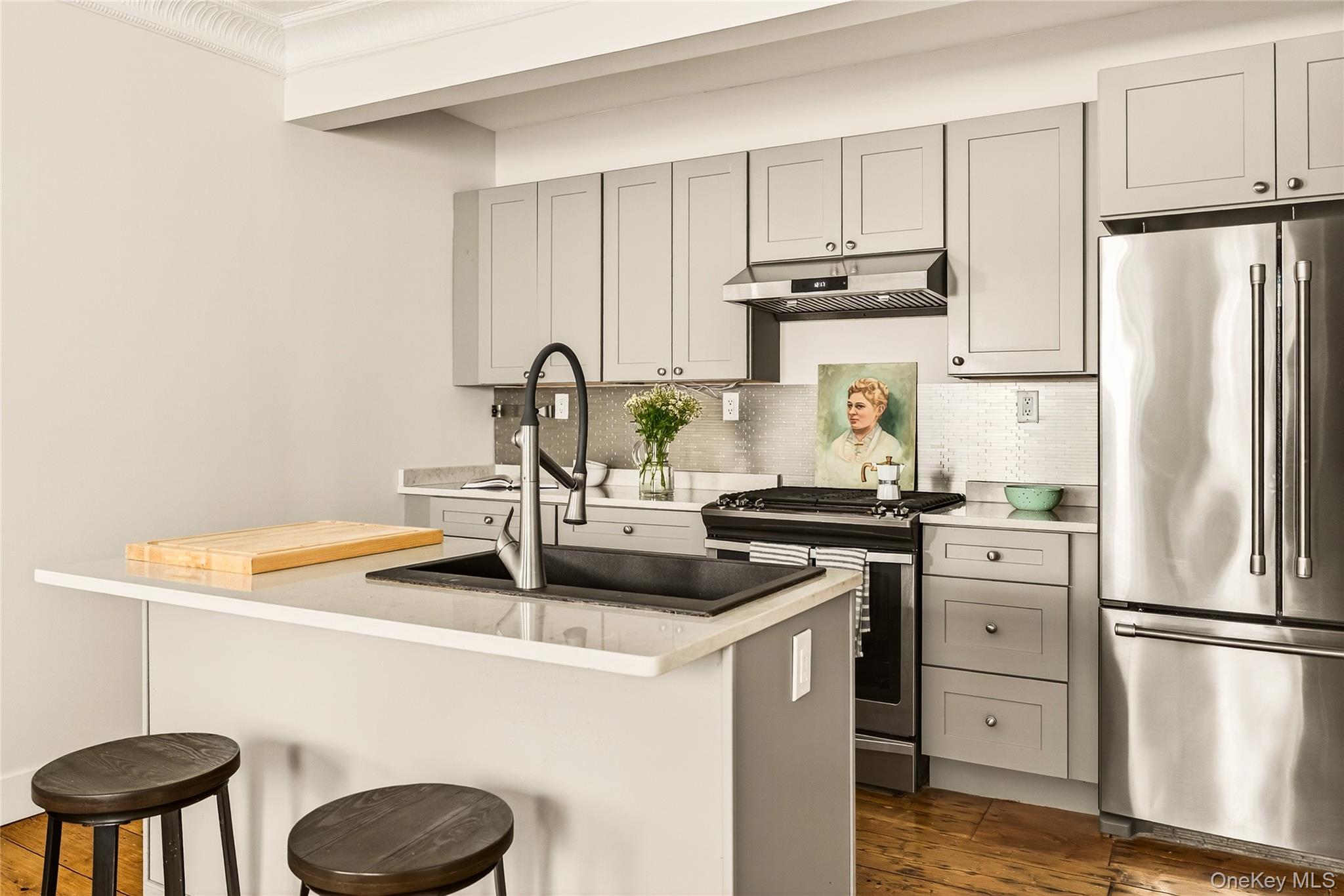 #14 photo, 19 8th Street, Hudson , NY 12534