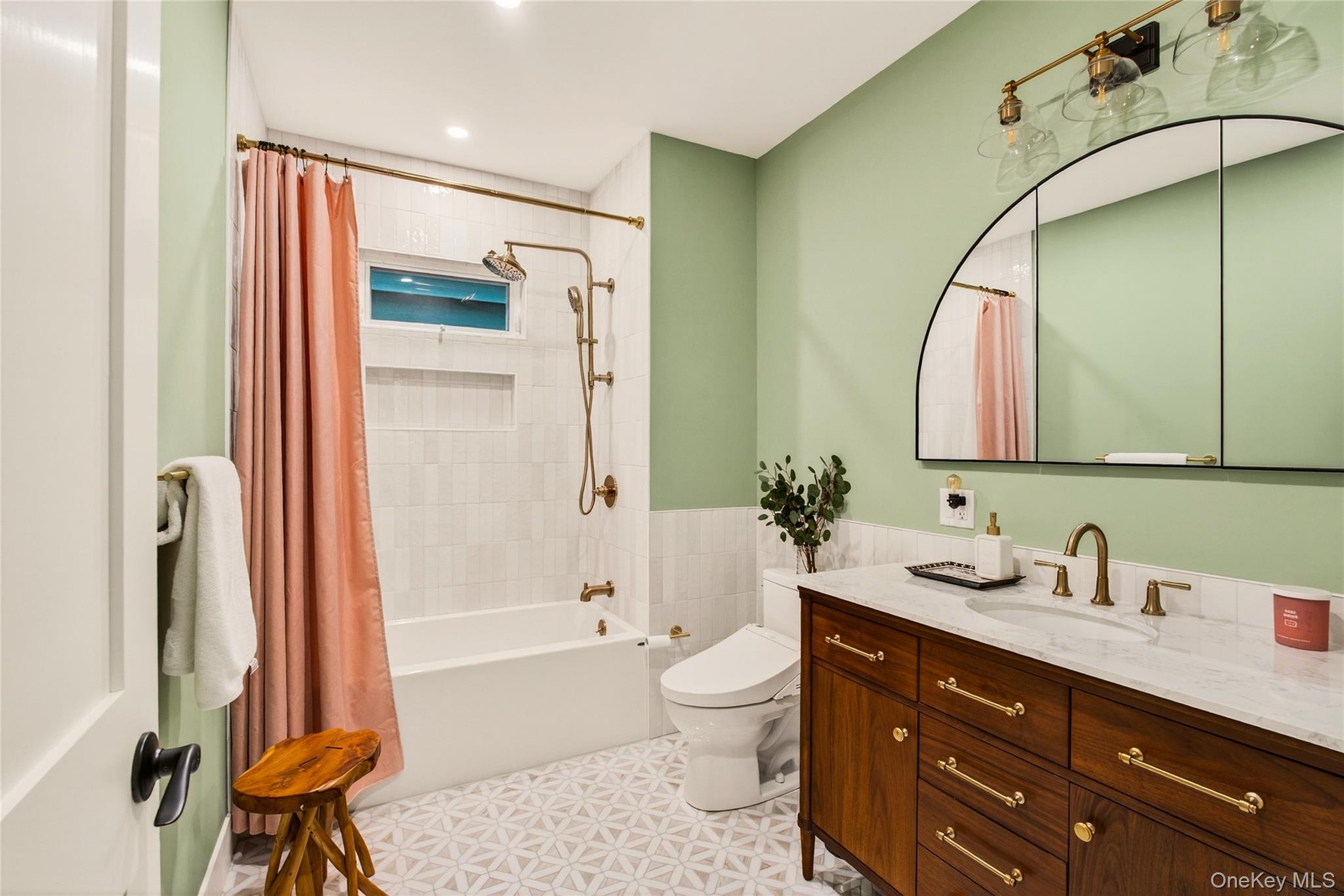 #18 photo, 19 8th Street, Hudson , NY 12534