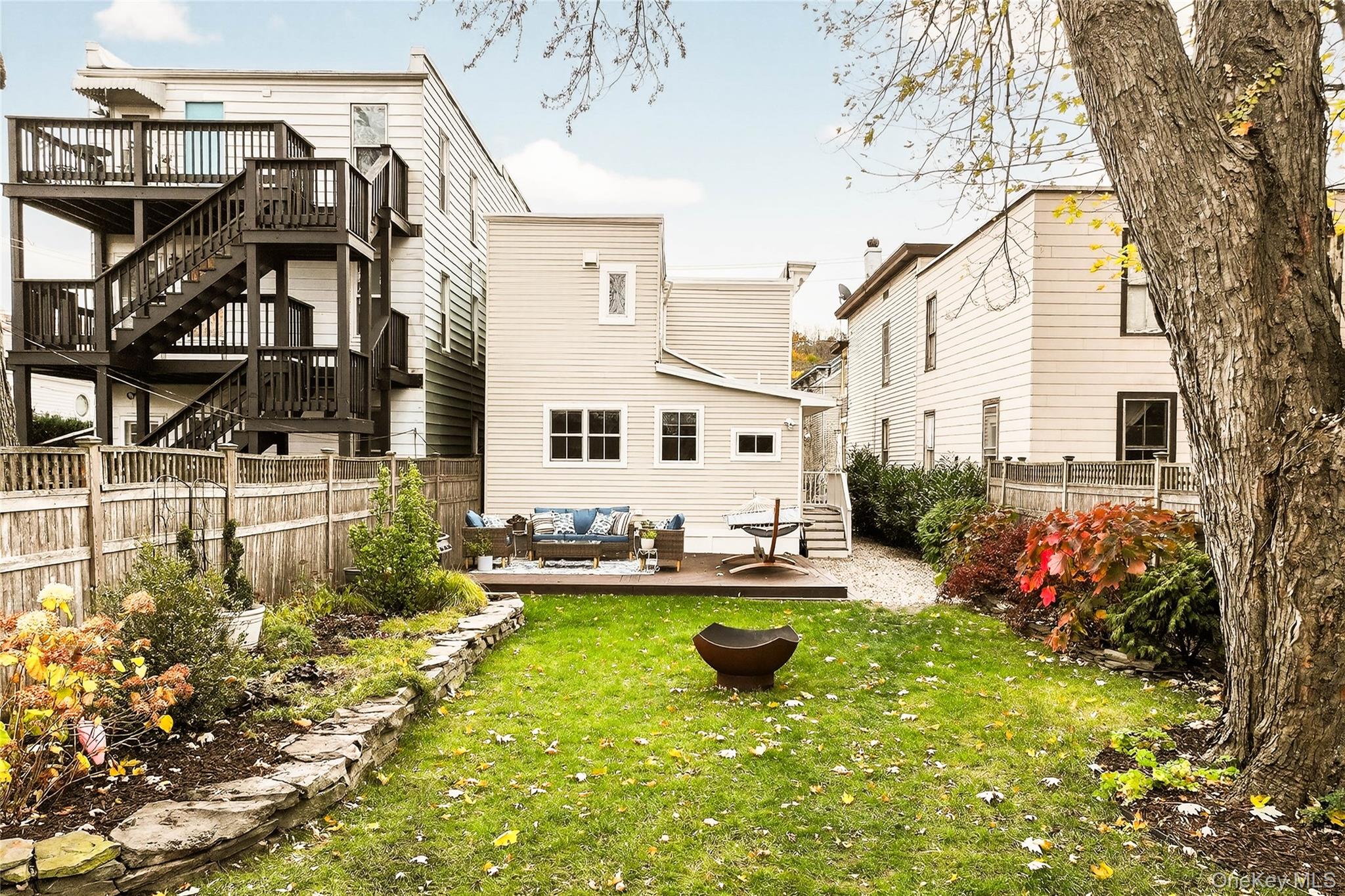 #3 photo, 19 8th Street, Hudson , NY 12534