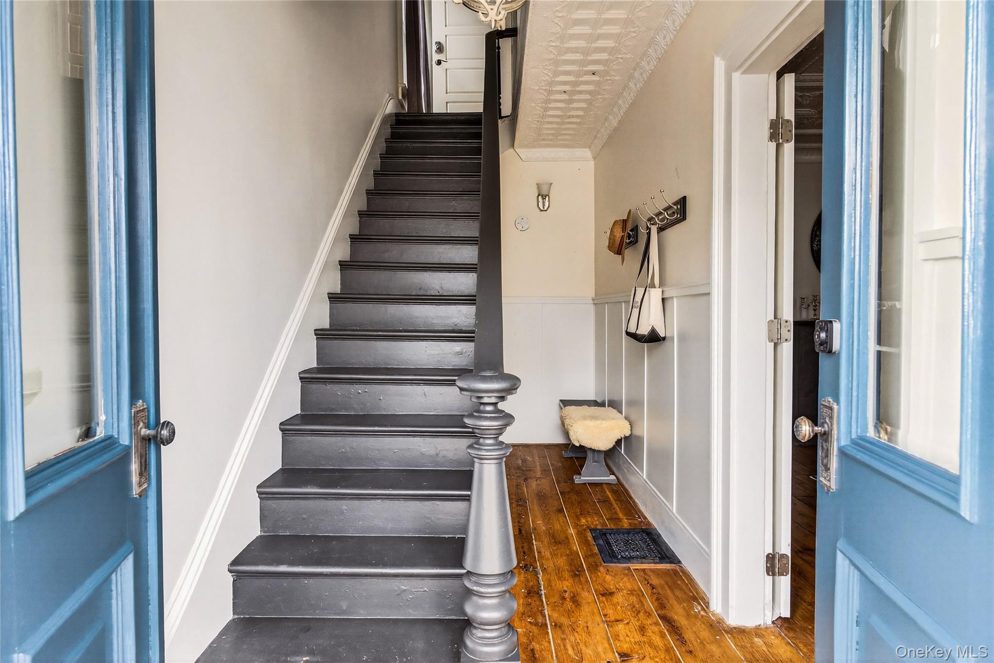 #7 photo, 19 8th Street, Hudson , NY 12534