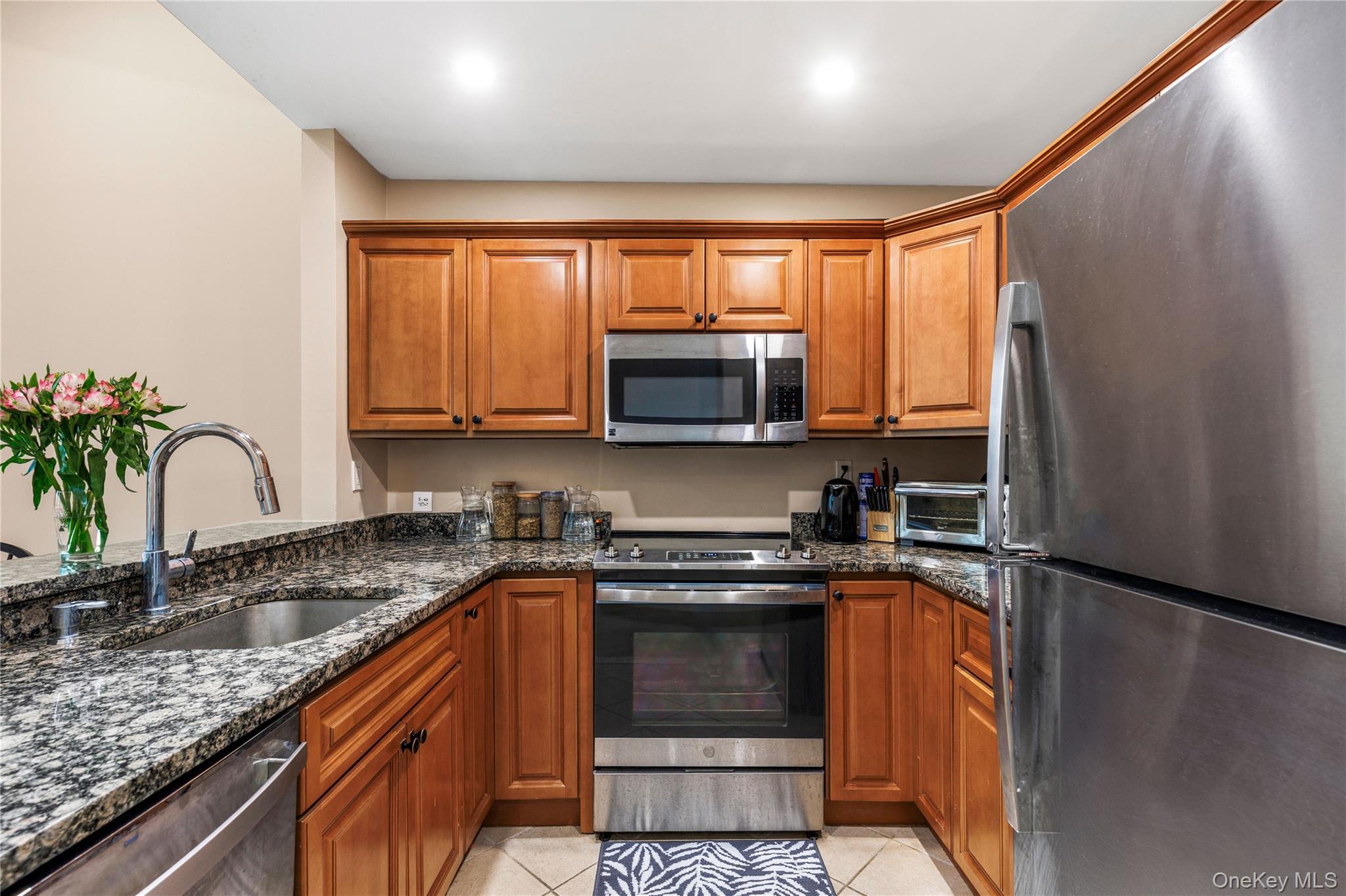 #11 photo, 16 Waterview Estate, Peekskill , NY 10566