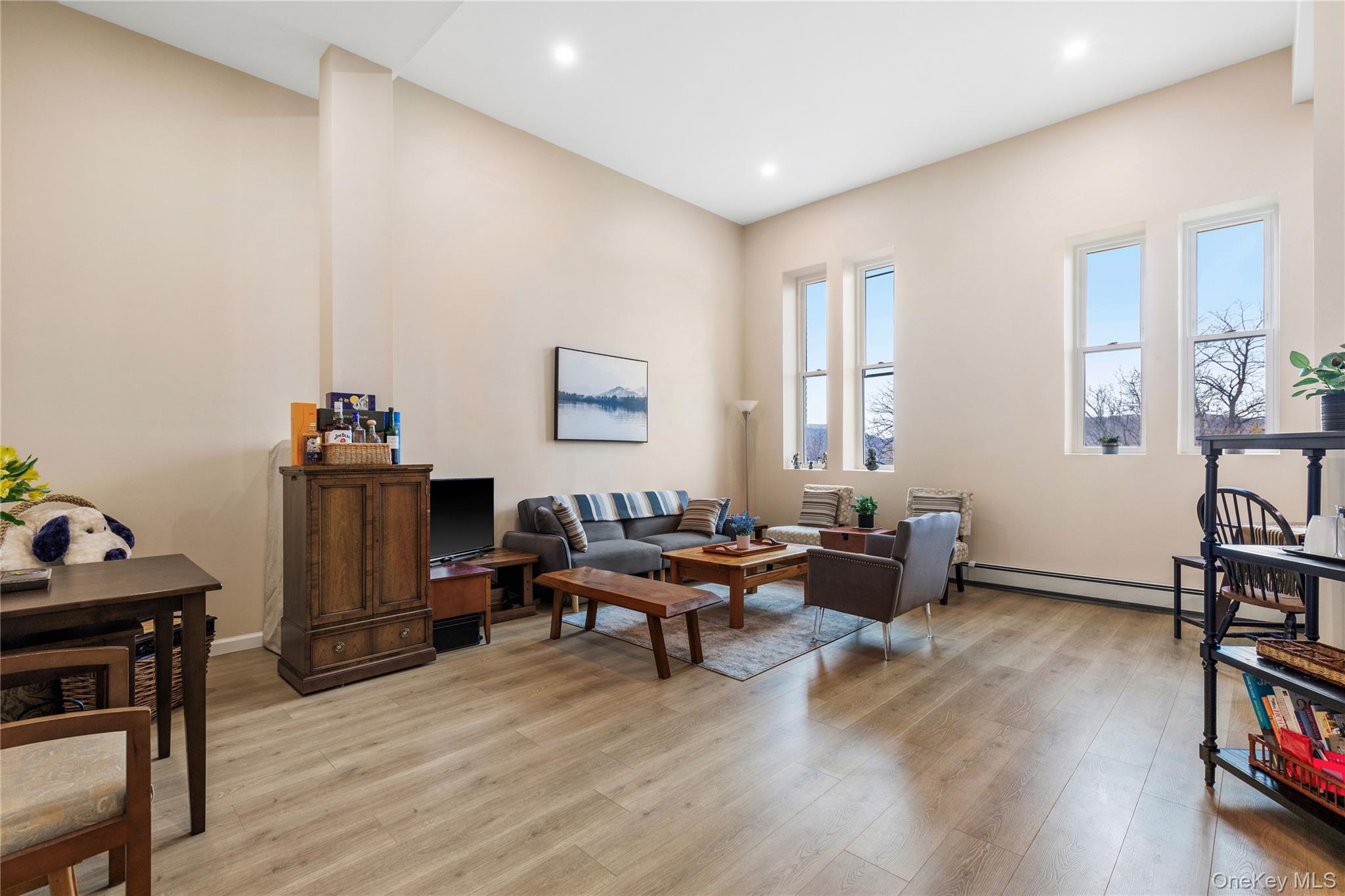 #4 photo, 16 Waterview Estate, Peekskill , NY 10566