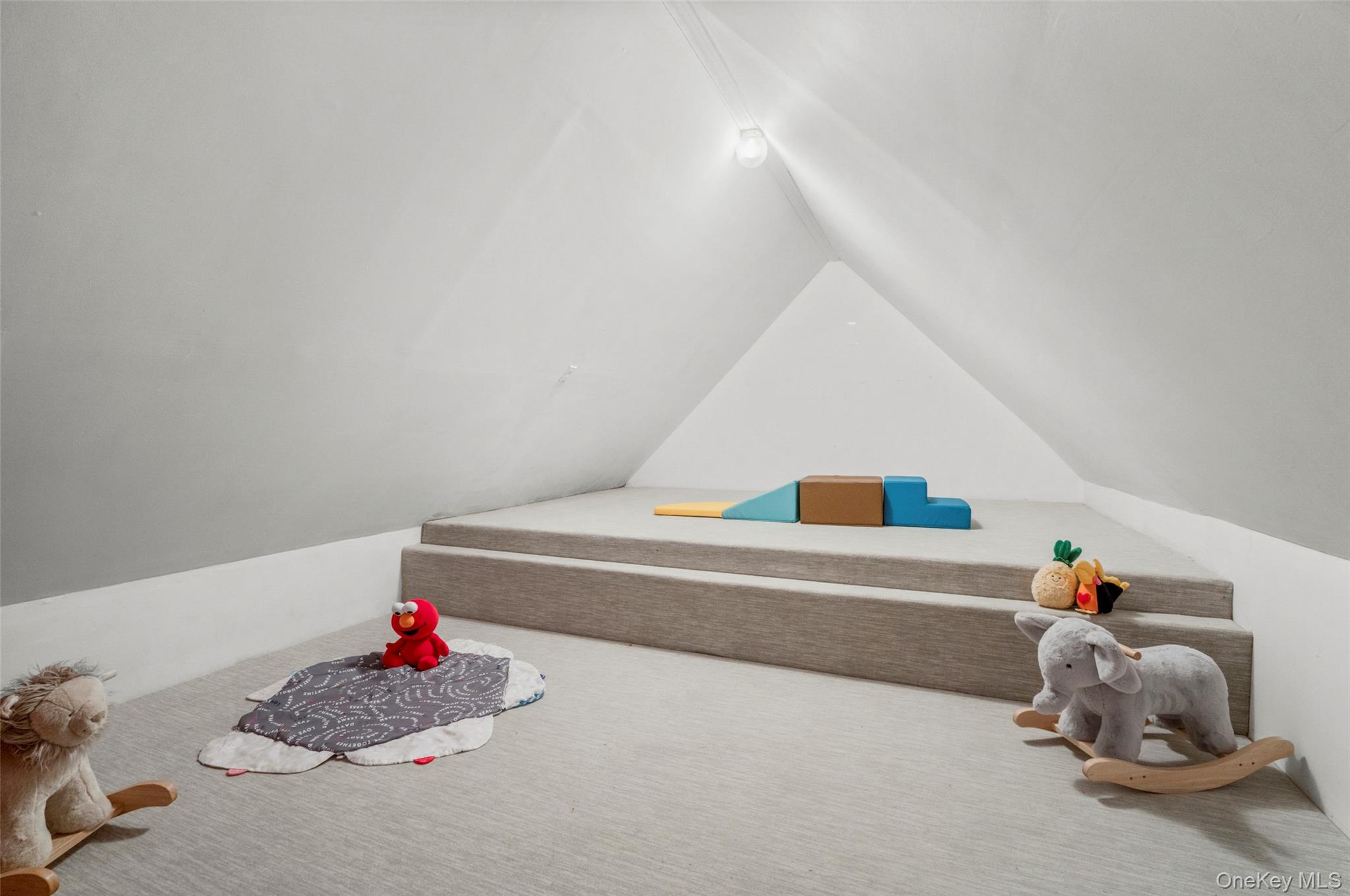 #19 photo, 39 Hillcrest Avenue, Larchmont , NY 10538