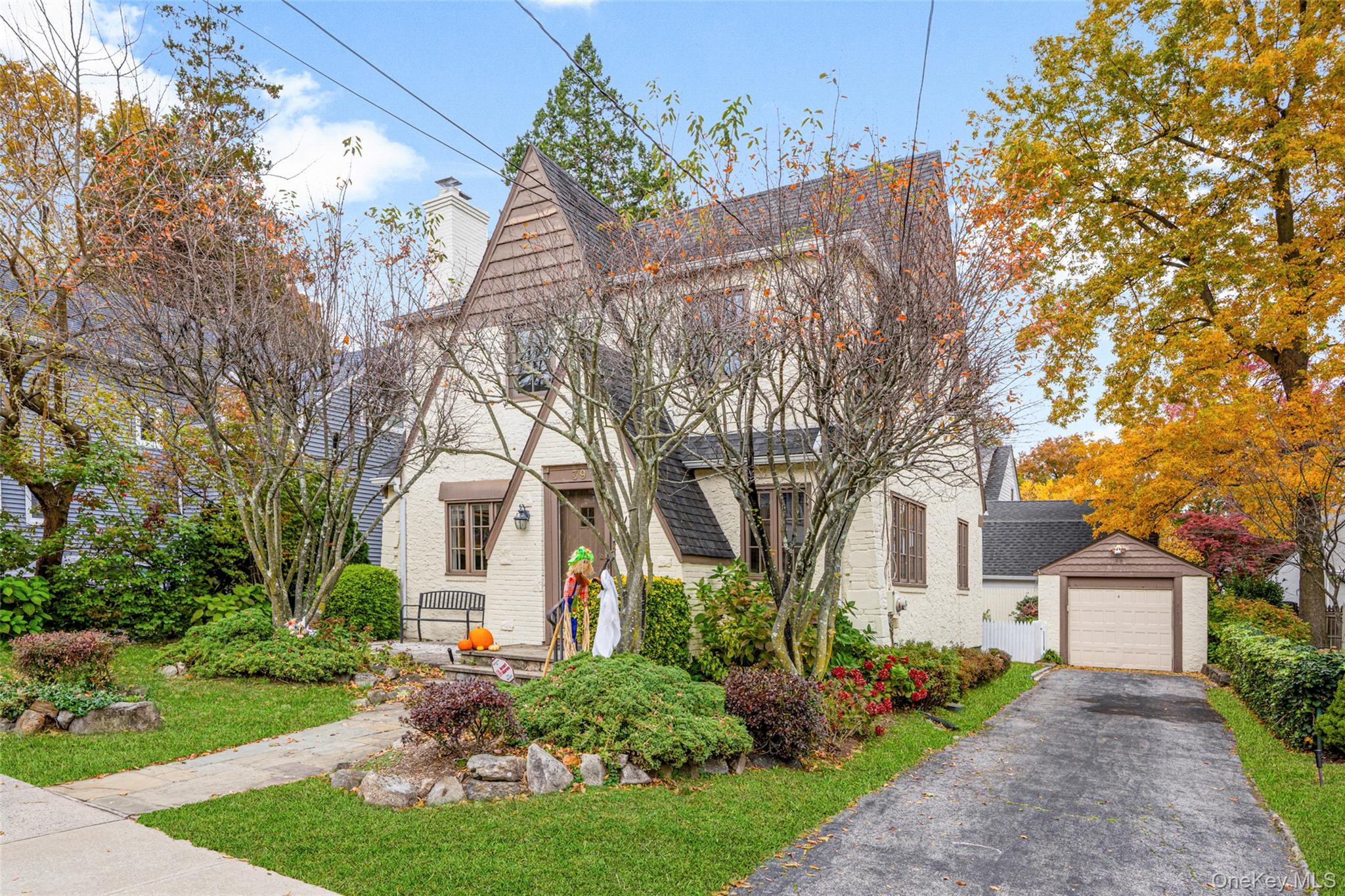 #2 photo, 39 Hillcrest Avenue, Larchmont , NY 10538