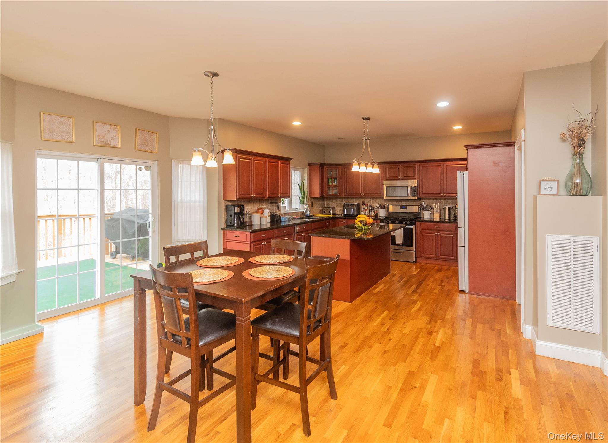 #12 photo, 93 Glen Rock Circle, Highland , NY 12528