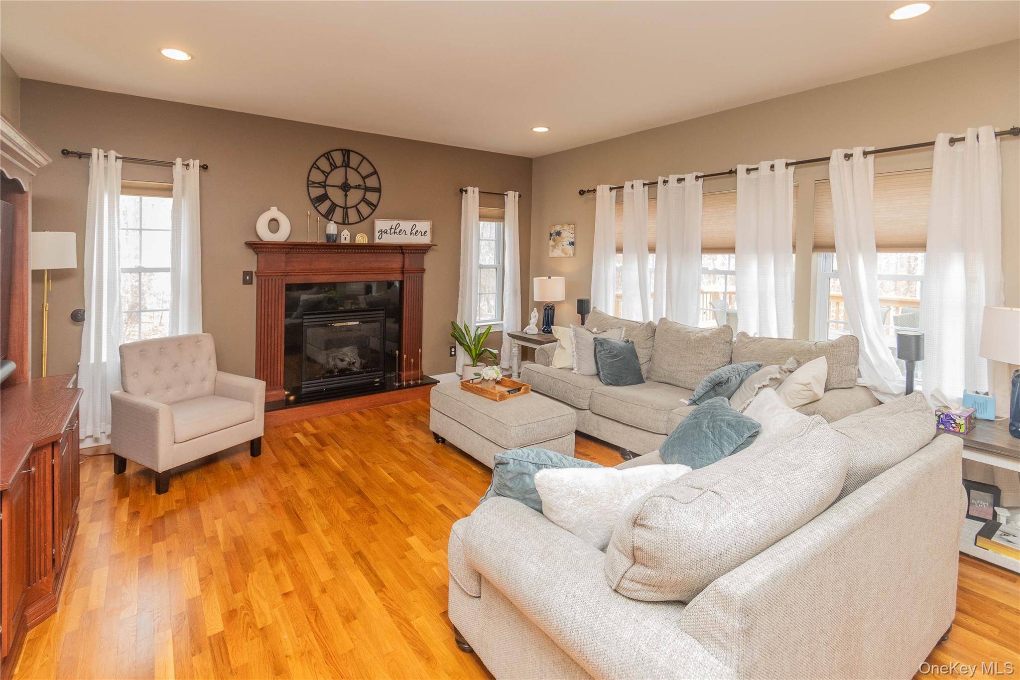 #8 photo, 93 Glen Rock Circle, Highland , NY 12528