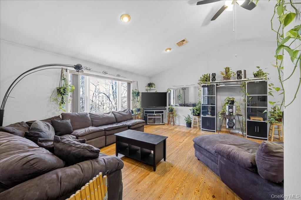 #4 photo, 74 Pocatello Road, Middletown , NY 10940