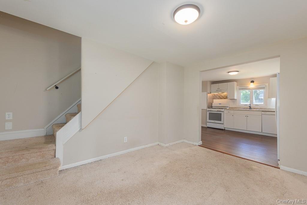 #5 photo, 119 E Village Road, Tuxedo Park , NY 10987