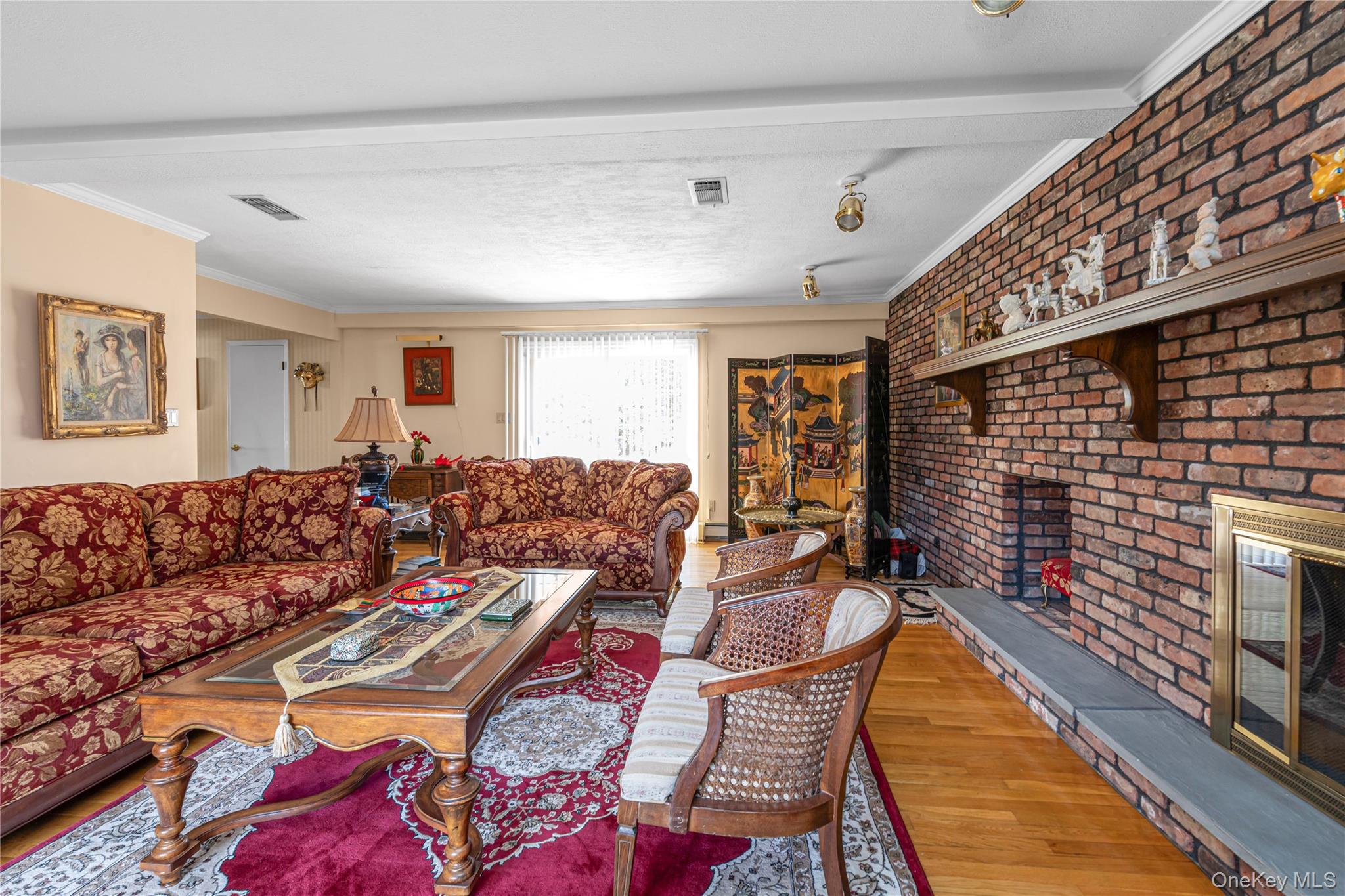 #12 photo, 2 Coolidge Avenue, Glen Head , NY 11545