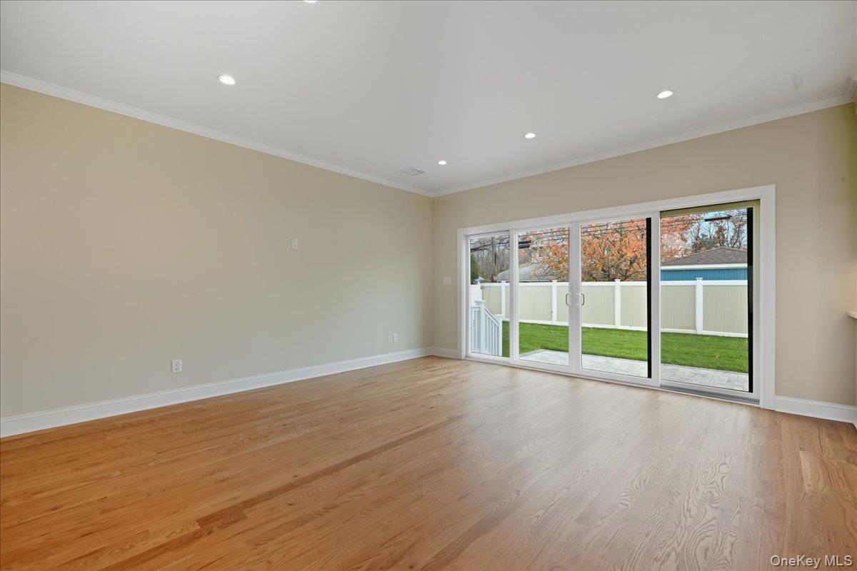 #12 photo, 39 Cobalt Lane, Westbury , NY 11590