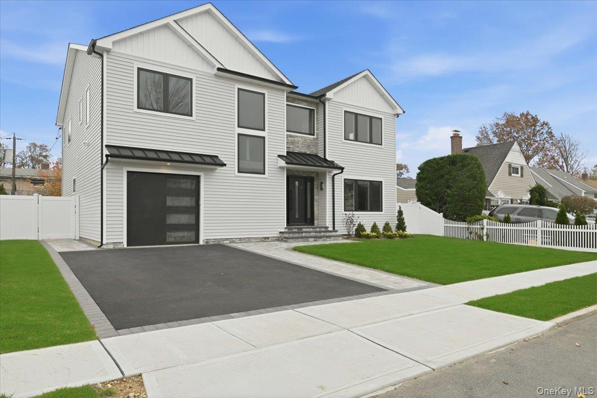 #2 photo, 39 Cobalt Lane, Westbury , NY 11590