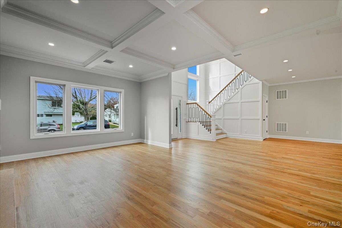 #9 photo, 39 Cobalt Lane, Westbury , NY 11590