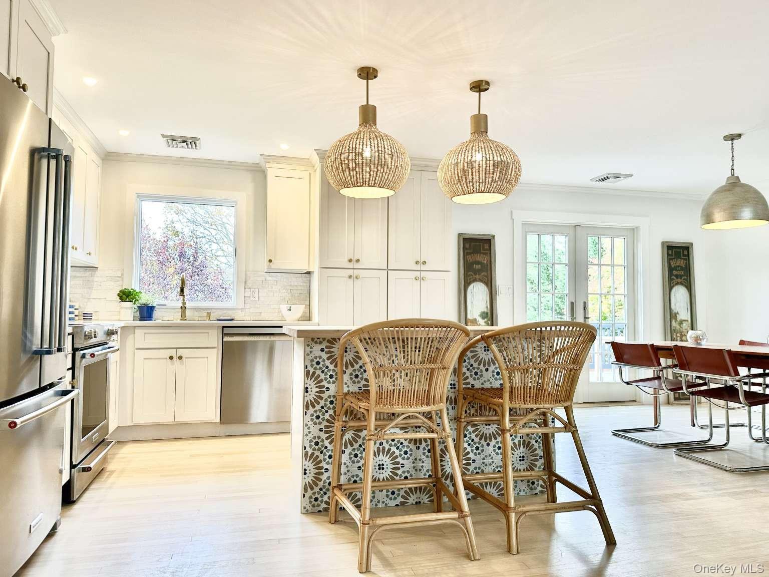 #1 photo, 4660 Deep Hole Drive, Mattituck , NY 11952