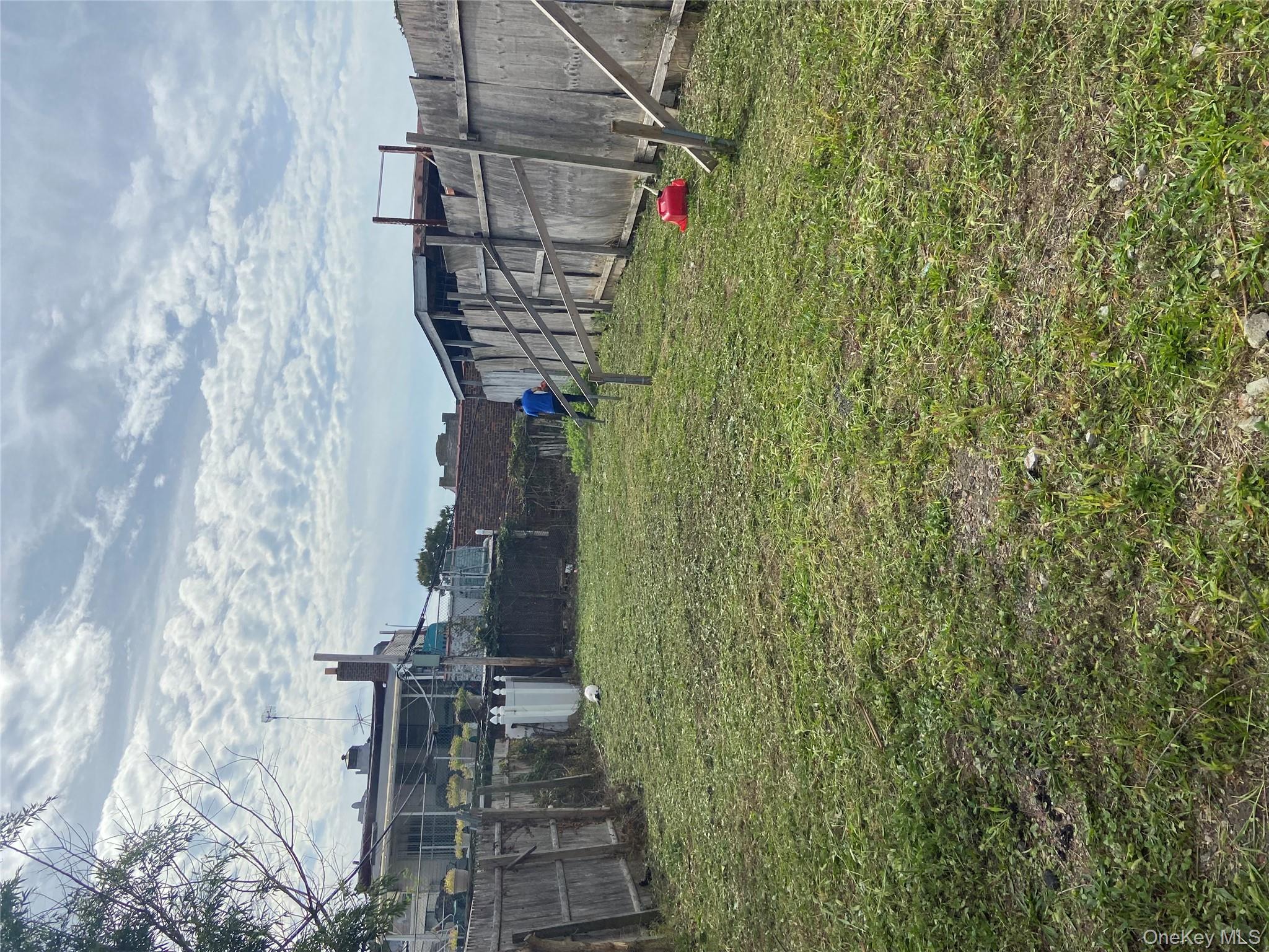 #2 photo, 104 Hill Street, Brooklyn , NY 11208