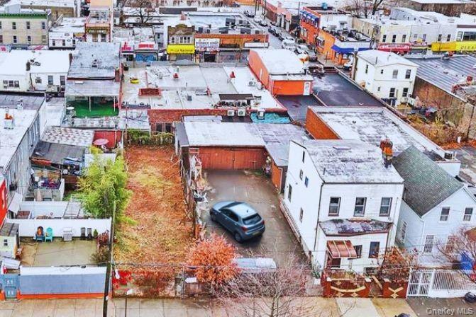 #3 photo, 104 Hill Street, Brooklyn , NY 11208