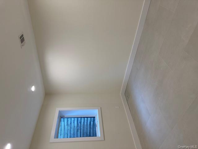 #3 photo, 49 Pilgrim Lane, Westbury , NY 11590