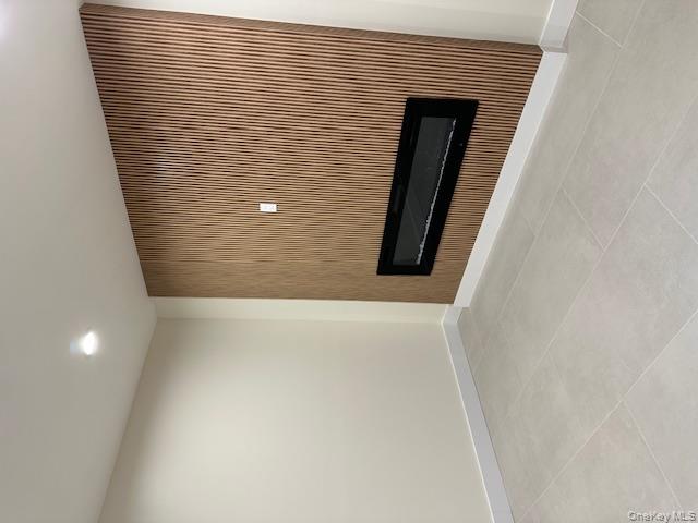 #4 photo, 49 Pilgrim Lane, Westbury , NY 11590