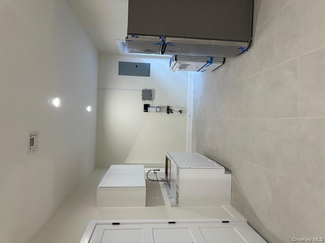 #6 photo, 49 Pilgrim Lane, Westbury , NY 11590