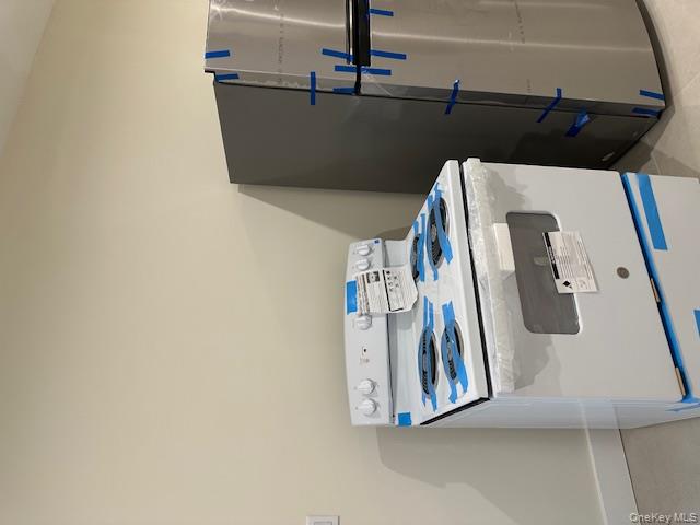 #8 photo, 49 Pilgrim Lane, Westbury , NY 11590