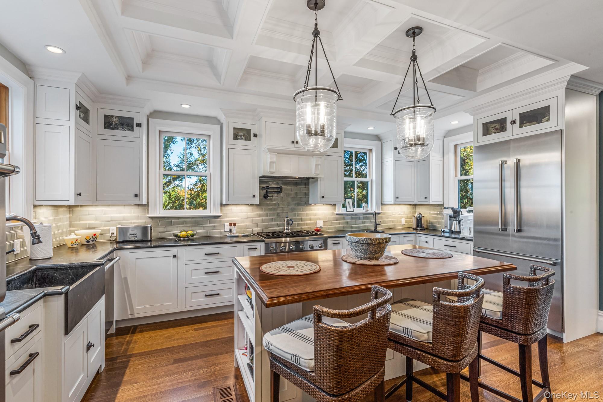 #10 photo, 40 Park Way, Sea Cliff , NY 11579