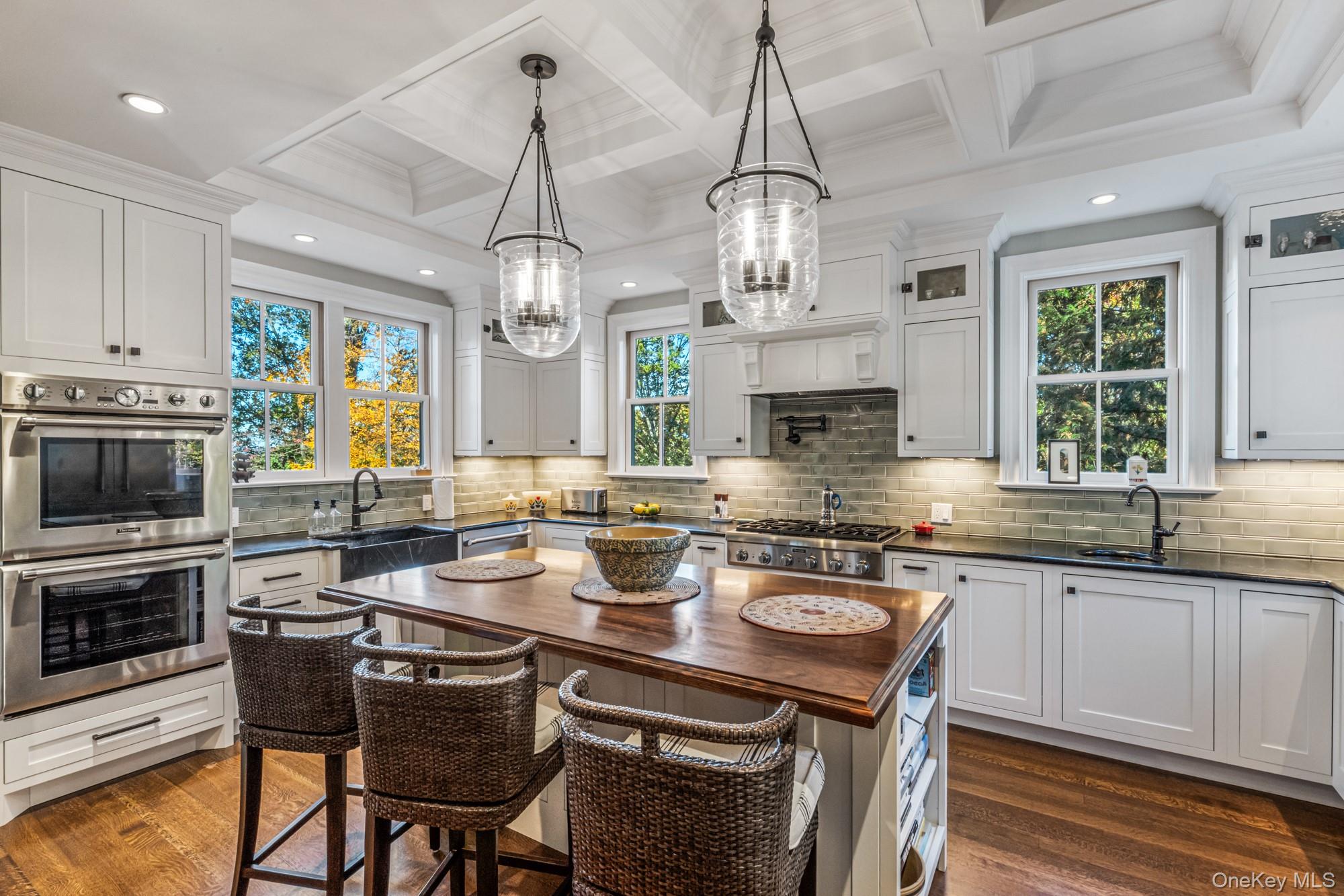 #11 photo, 40 Park Way, Sea Cliff , NY 11579