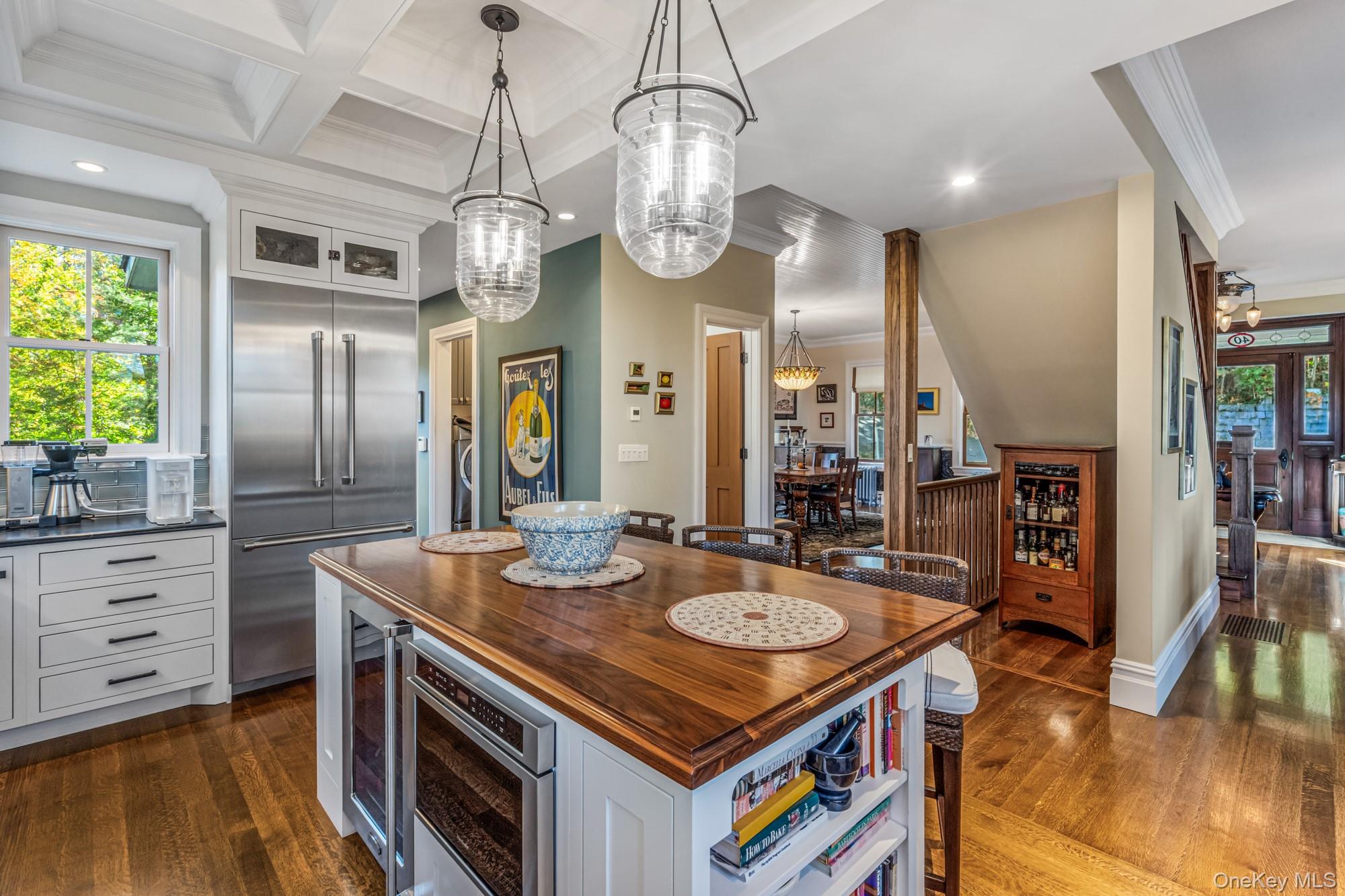 #12 photo, 40 Park Way, Sea Cliff , NY 11579