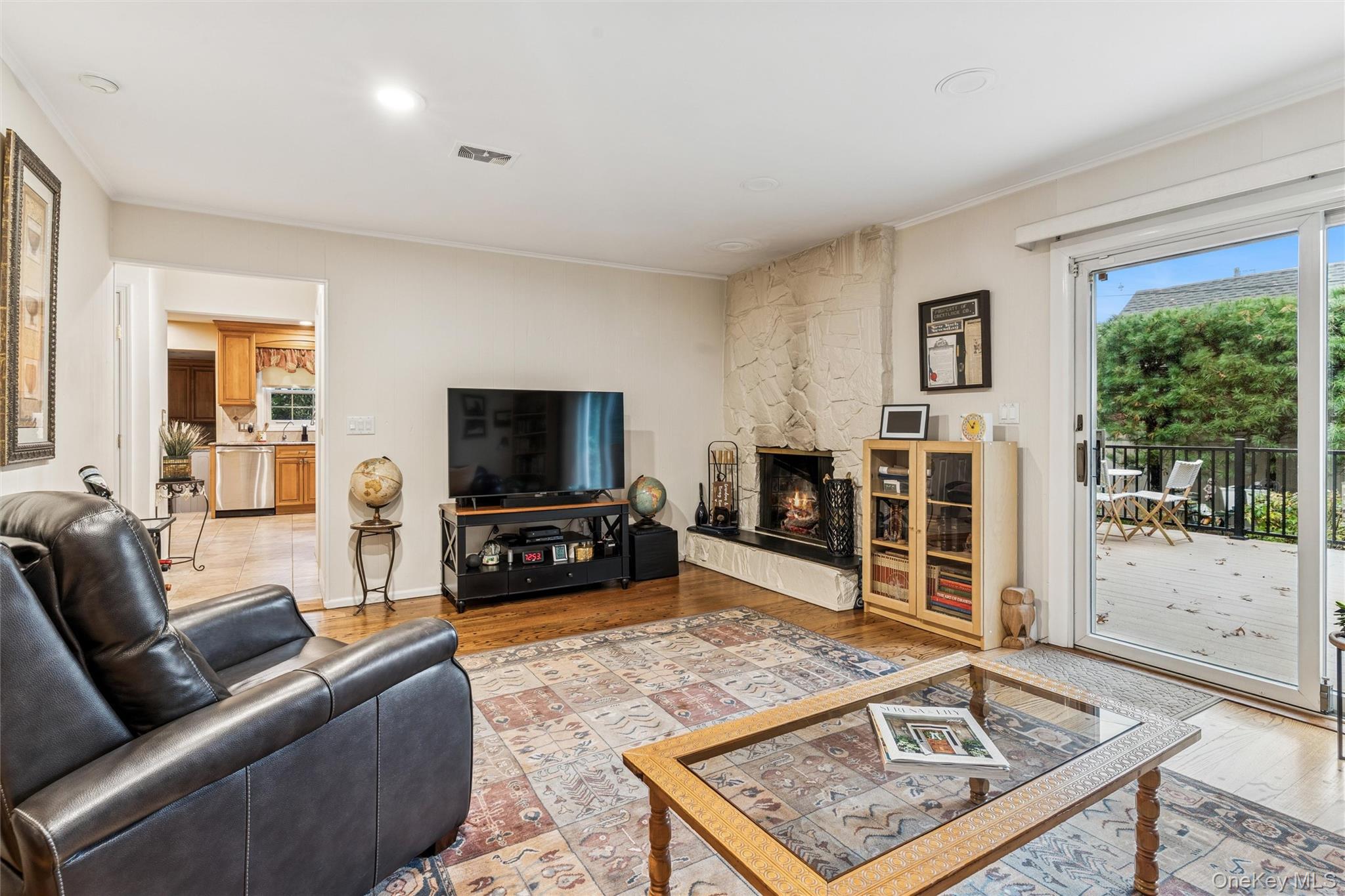 #8 photo, 126 Andover Road, Rockville Centre , NY 11570