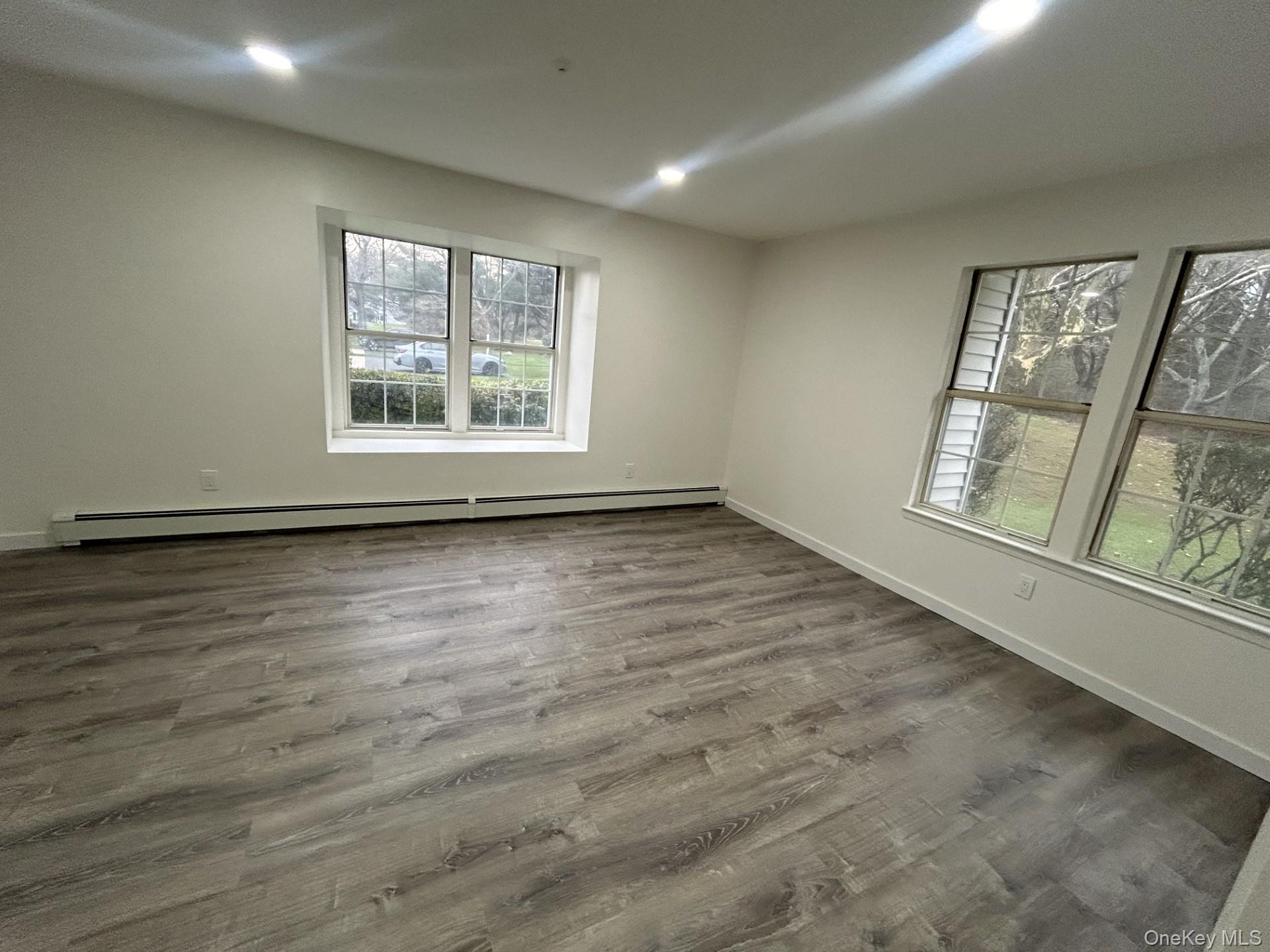 #13 photo, 5 Norfolk Court, Coram , NY 11727