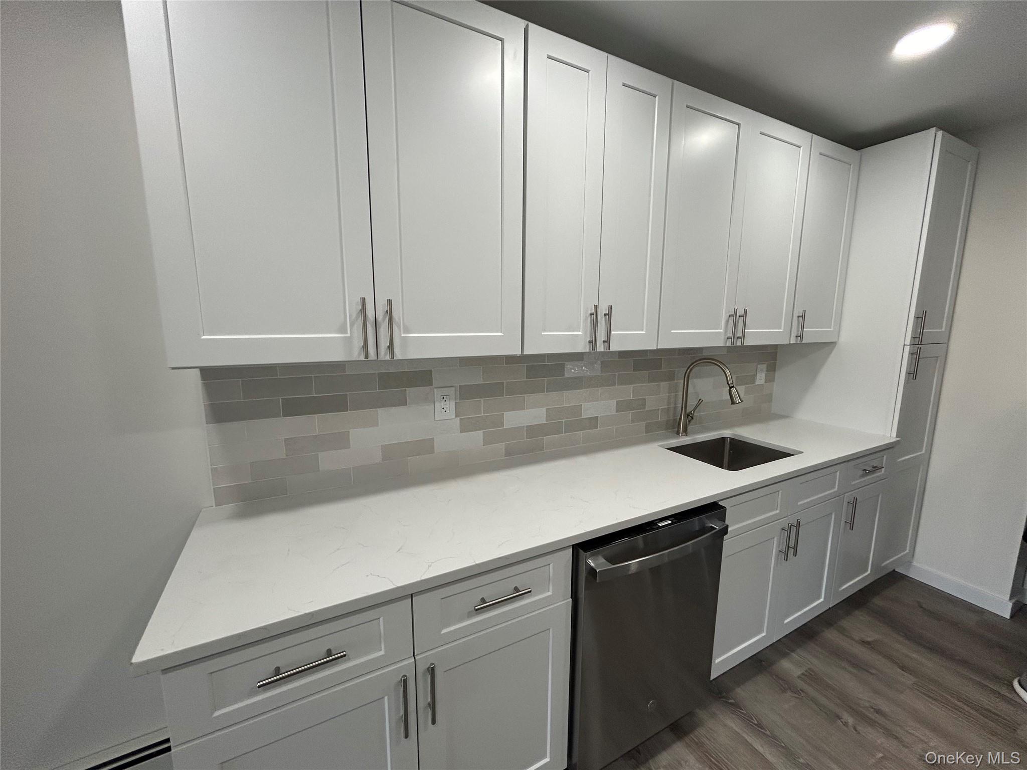 #5 photo, 5 Norfolk Court, Coram , NY 11727