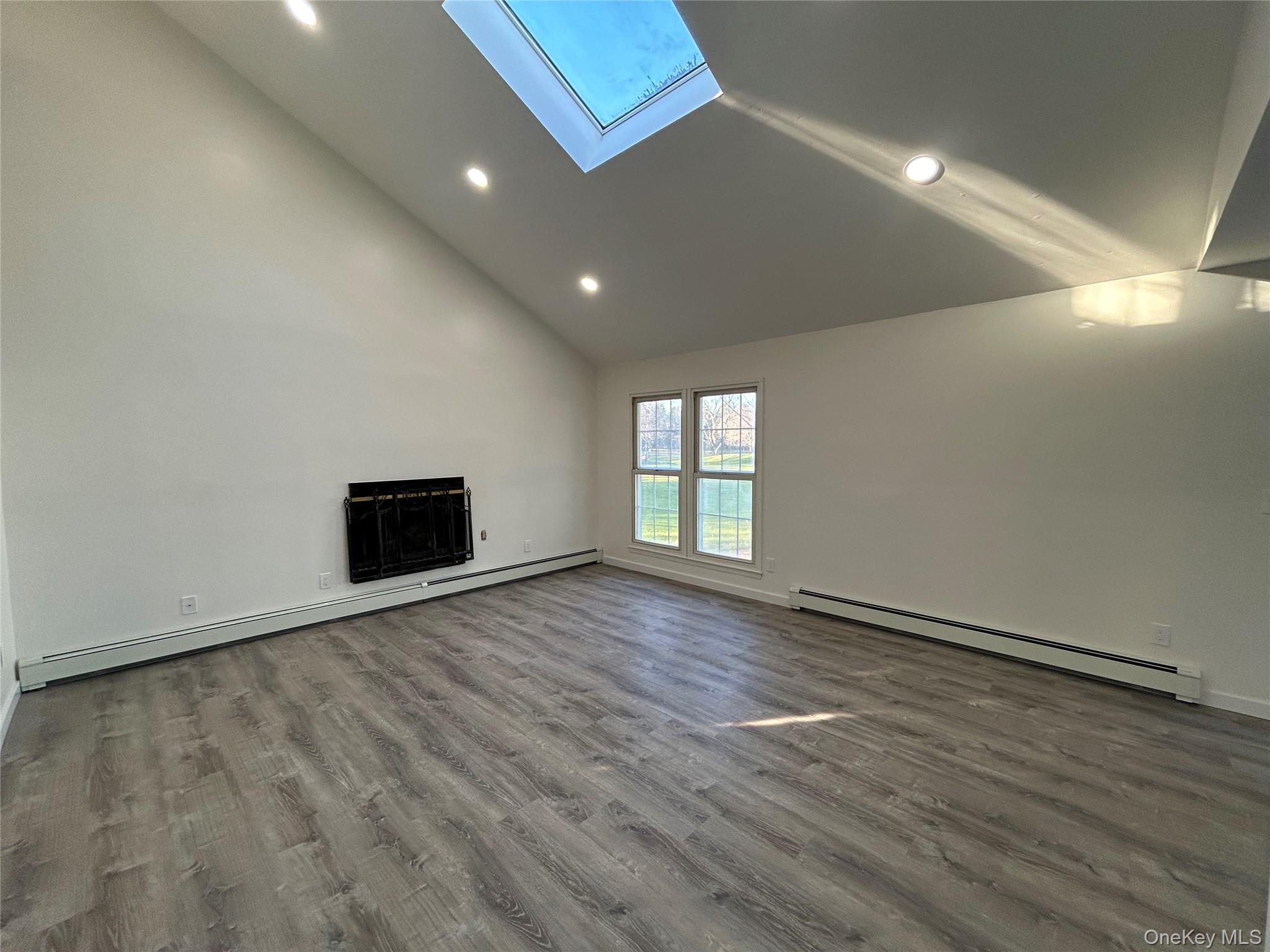 #8 photo, 5 Norfolk Court, Coram , NY 11727