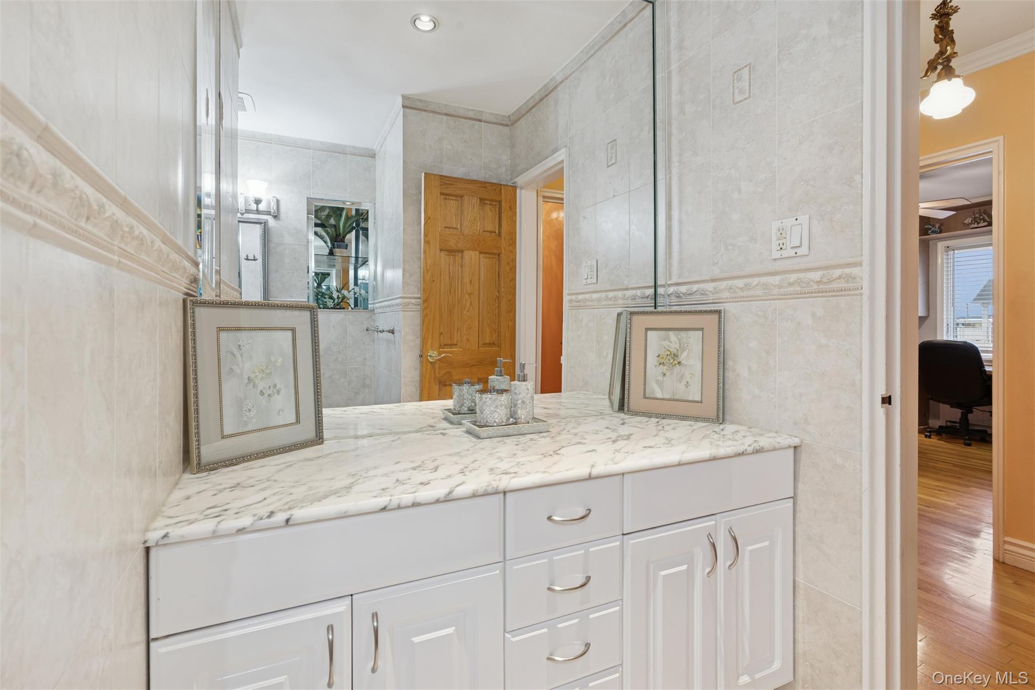 #20 photo, 615 E State Street, Long Beach , NY 11561