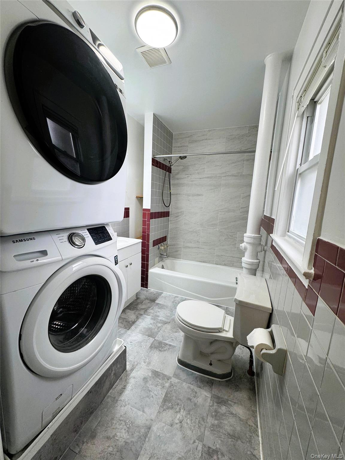 #4 photo, 35 1st Street, New Hyde Park , NY 11040