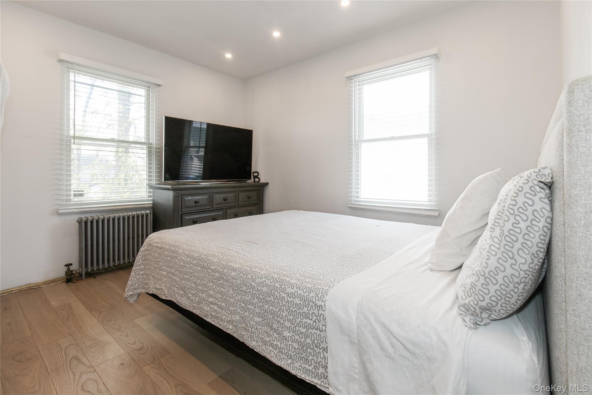 #11 photo, 34 Avondale Street, Valley Stream , NY 11581