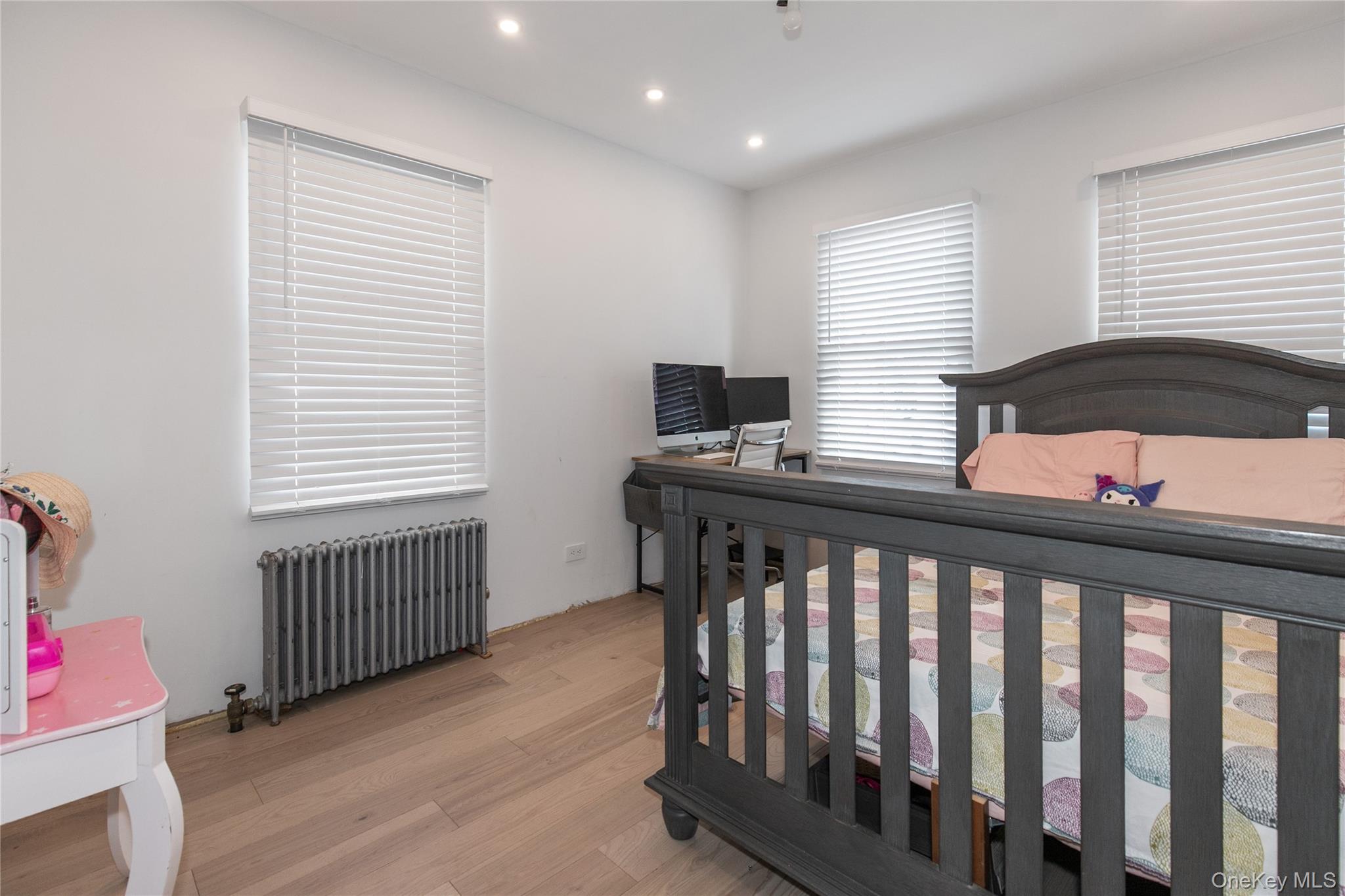 #12 photo, 34 Avondale Street, Valley Stream , NY 11581