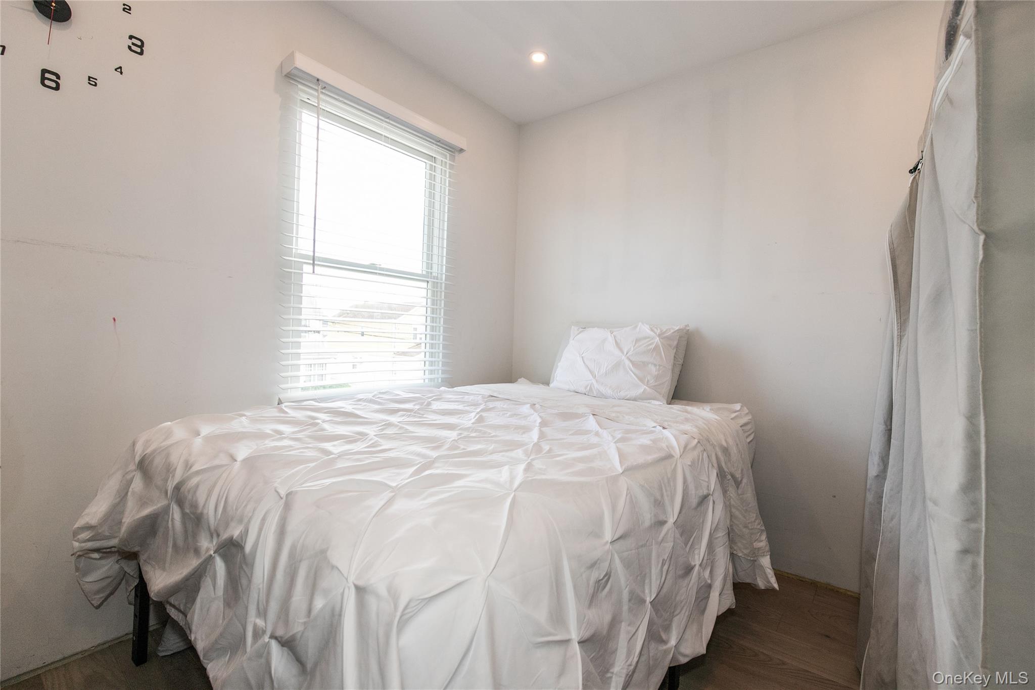 #13 photo, 34 Avondale Street, Valley Stream , NY 11581