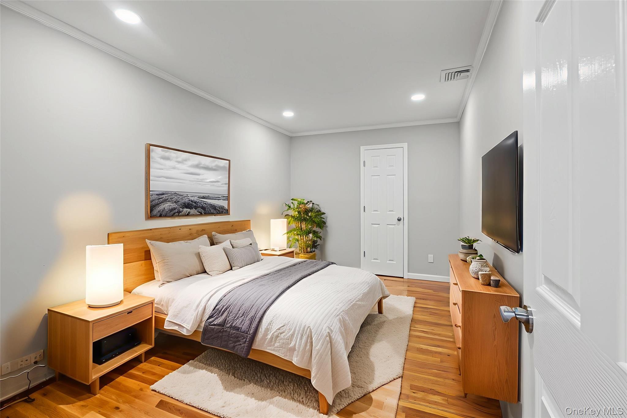 #14 photo, 187 Audwin Drive, Islip Terrace , NY 11752