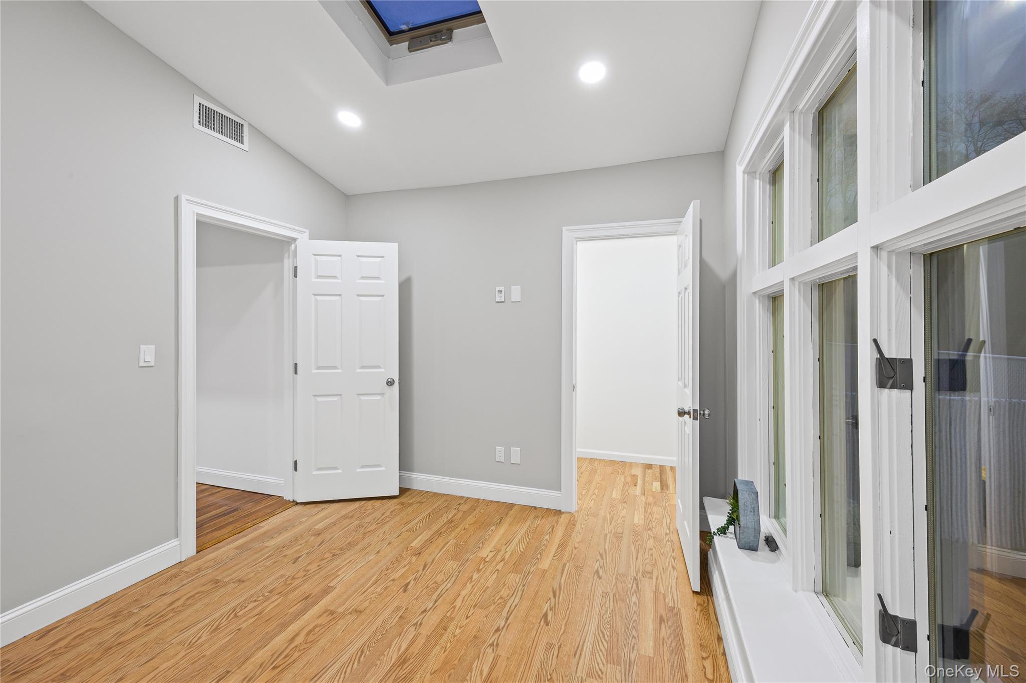 #9 photo, 187 Audwin Drive, Islip Terrace , NY 11752