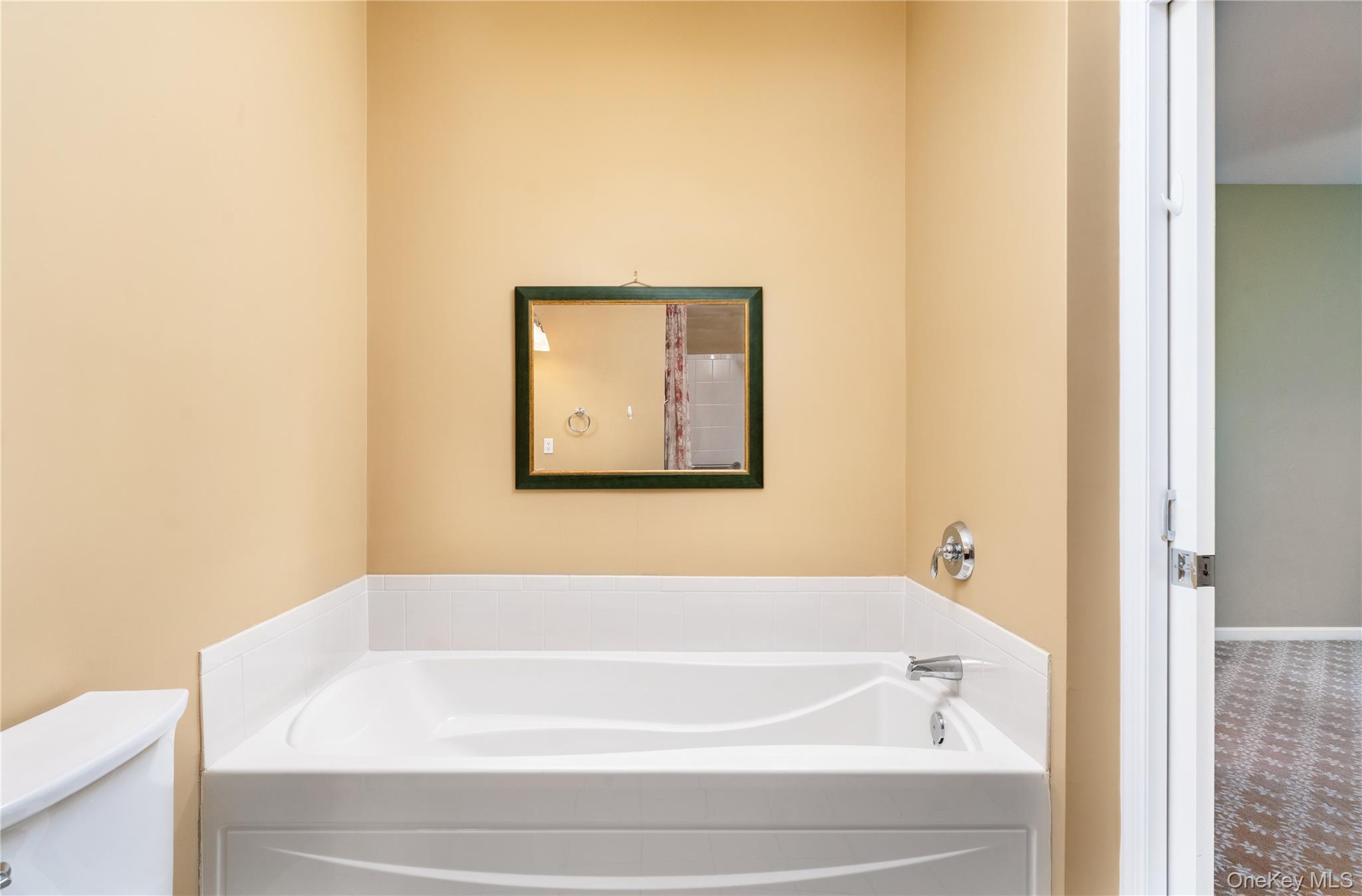 #19 photo, 230 Ira Road, Mount Sinai , NY 11766