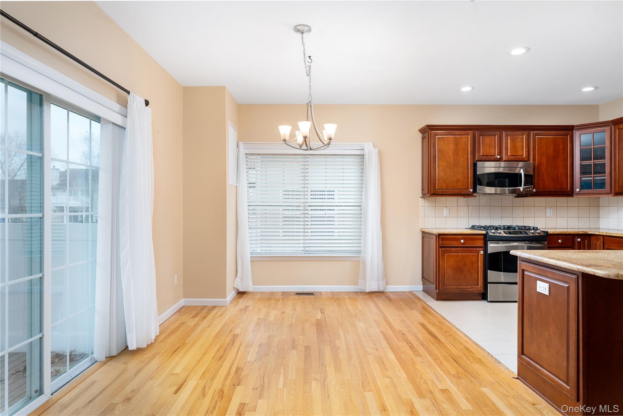 #9 photo, 230 Ira Road, Mount Sinai , NY 11766