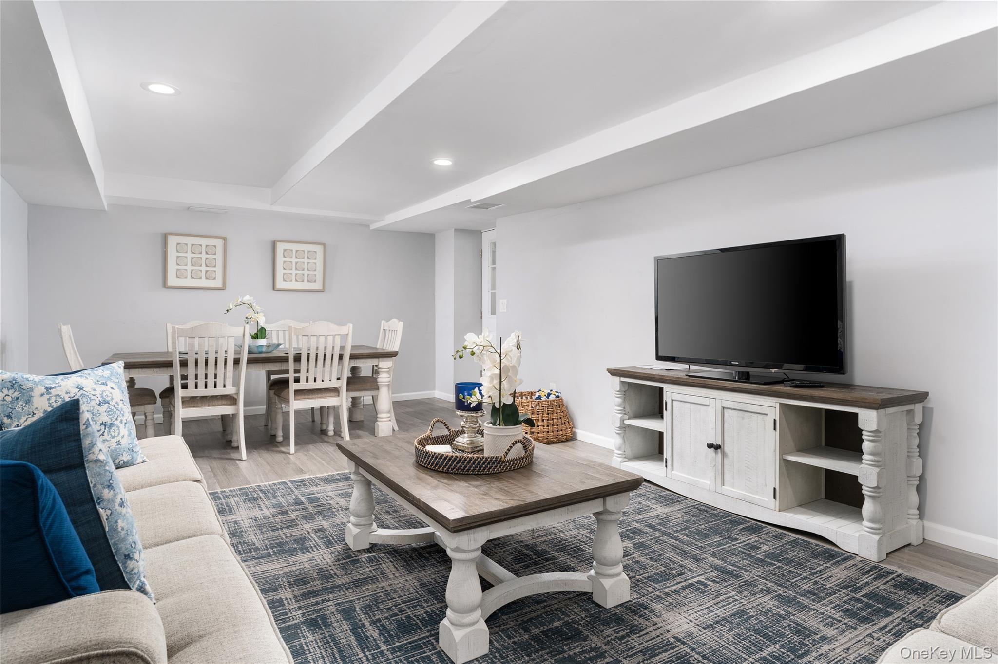 #19 photo, 5 Bay Woods Drive, Hampton Bays , NY 11946